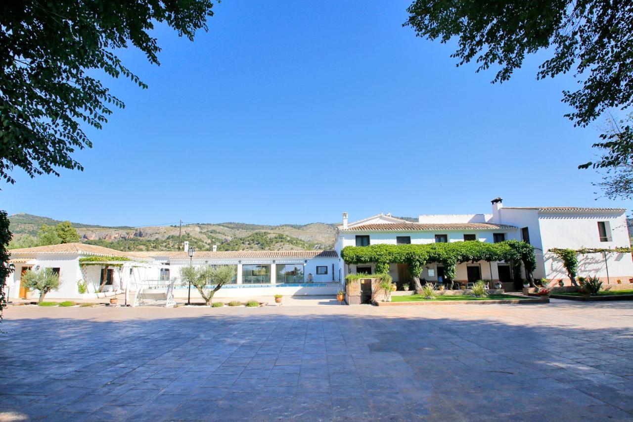 Senia Tomaset II Vila Onil Exterior foto